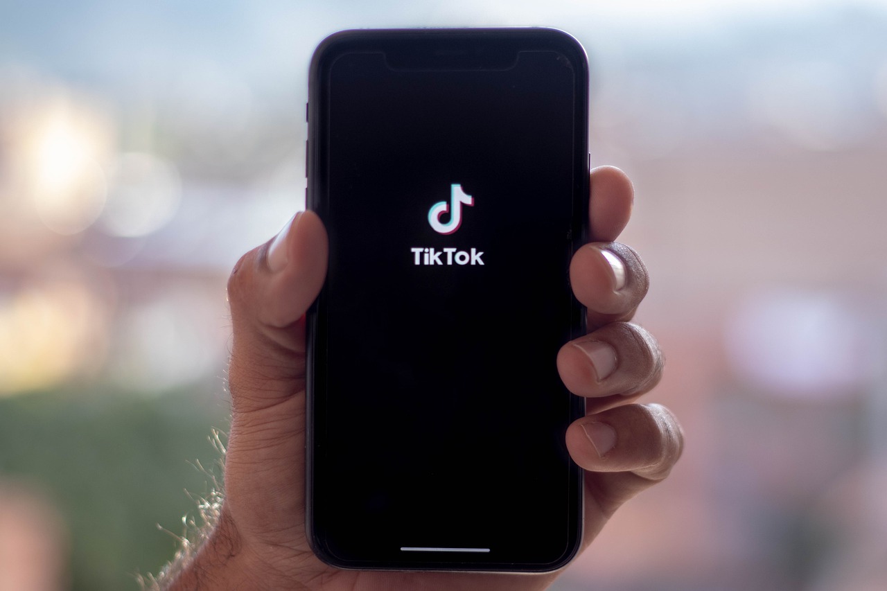 TikTok promuove le live… anche a con due utenti in contemporanea