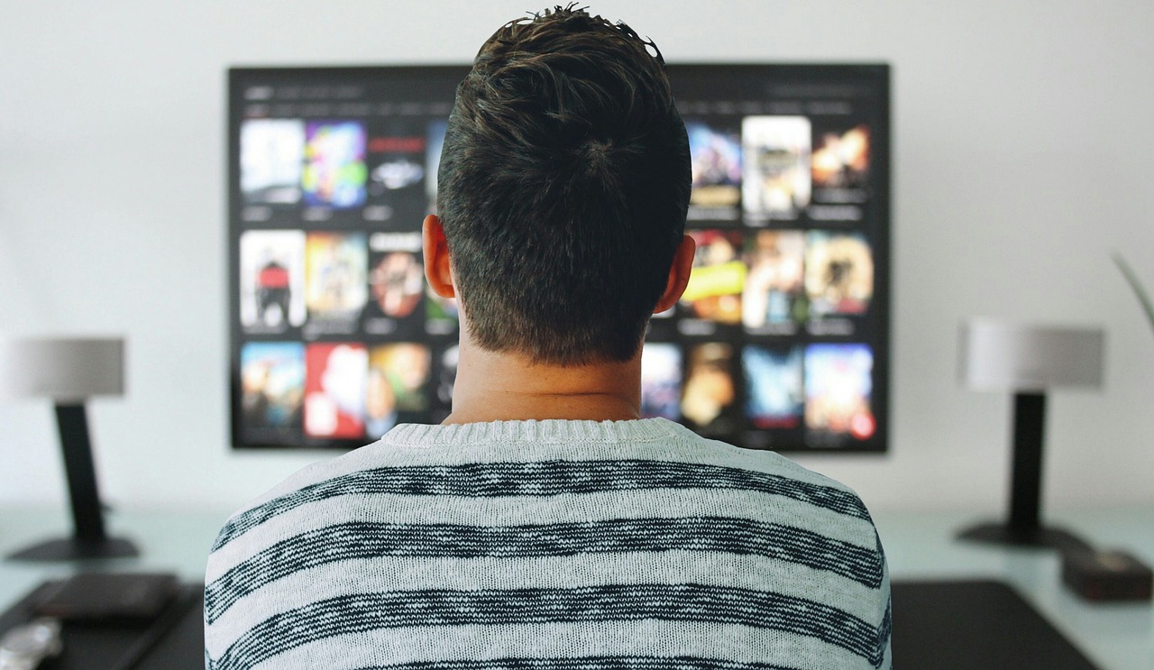 TV: 3 italiani su 5 rivogliono la pubblicità, anche nello streaming